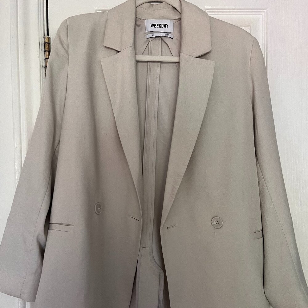 Weekday Mens Fit Blazer!